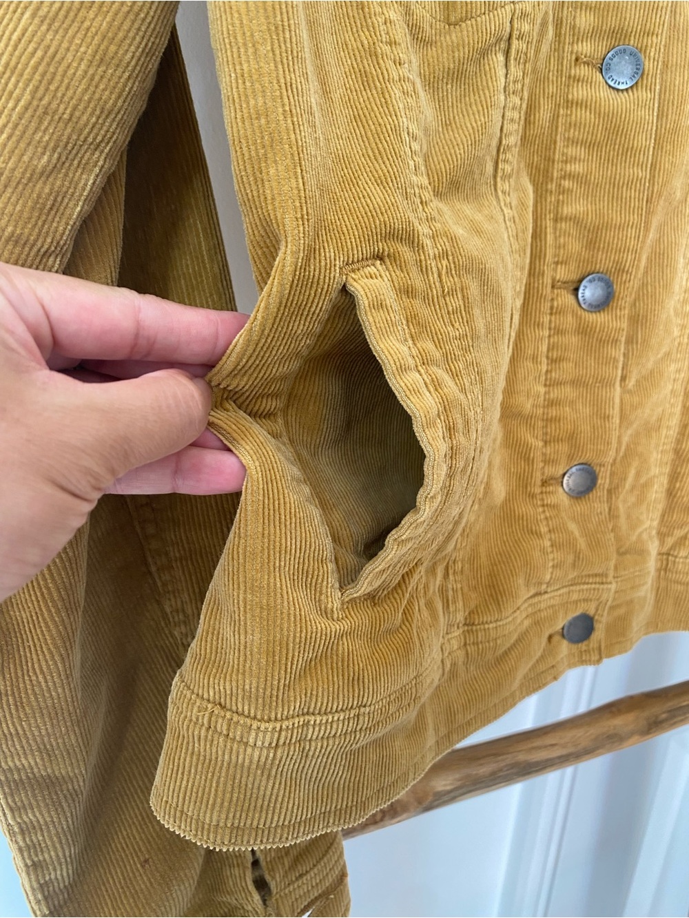 Universal Thread Mustard Yellow Corduroy Trucker Jacket Medium Fall - Picture 6 of 8